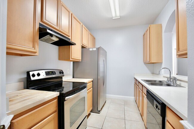 Foto del edificio - Spacious 2/2 Condo in Gated Orlando Commun...