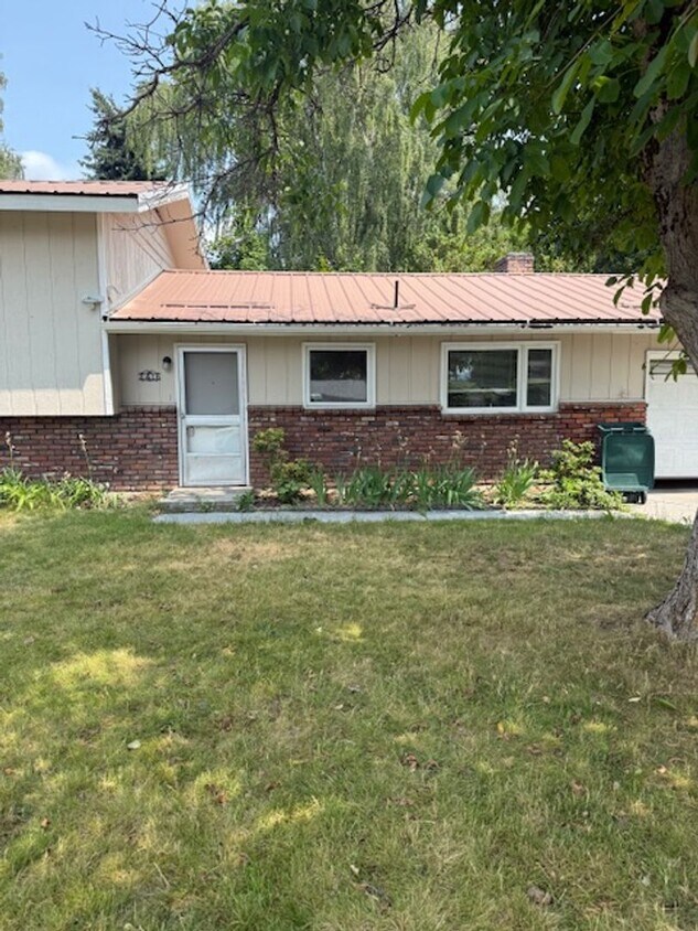 Foto principal - 2416 N 6th St