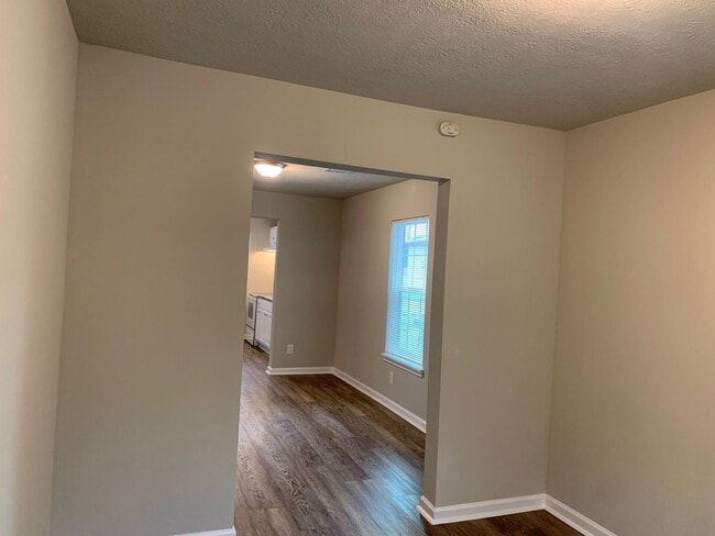 Building Photo - 3600 Live Oak St