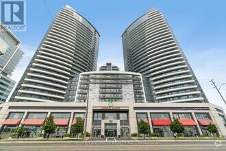 Building Photo - 7171-7171 Yonge St
