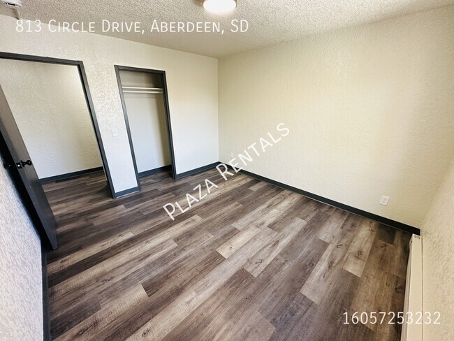 Foto del edificio - 906 S 2nd St