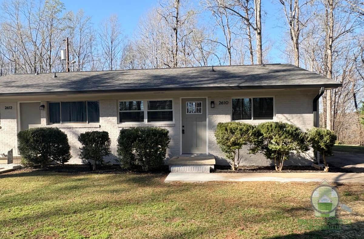 Photo - 2610 State Park Rd (Greenville, SC)