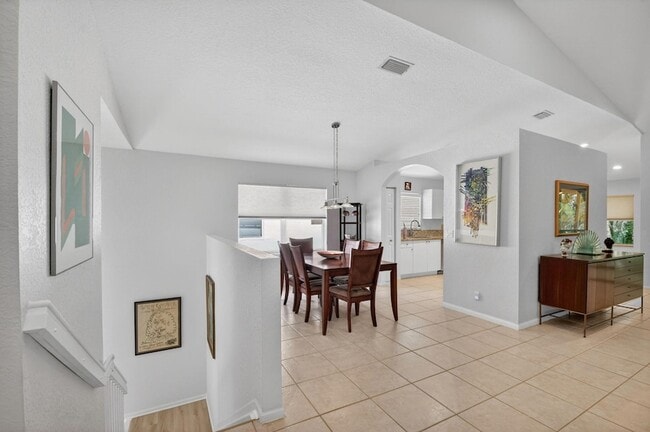 Building Photo - 7910 Laina Ln