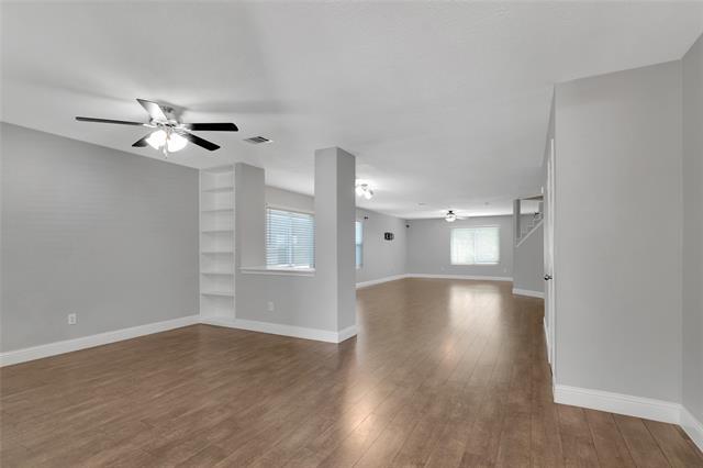 Foto del edificio - 8848 Chaps Ave