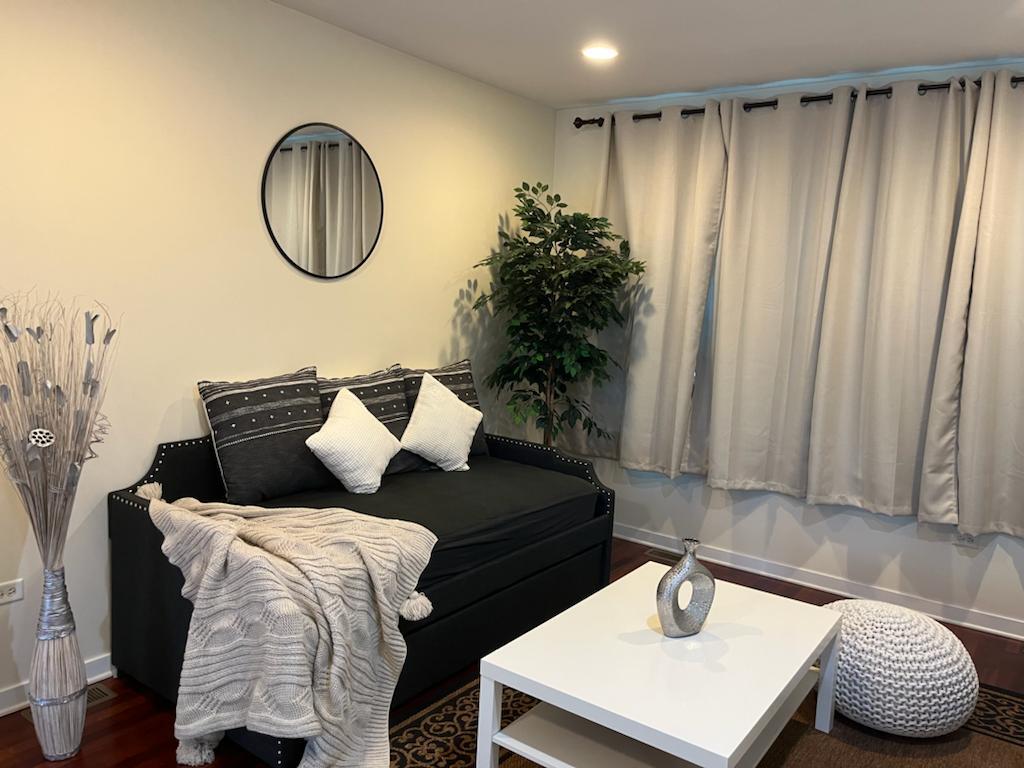 Living Room - 1240 W Monroe St