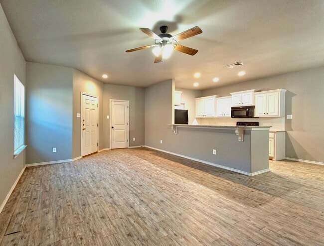 Building Photo - 1109 Preston Trails