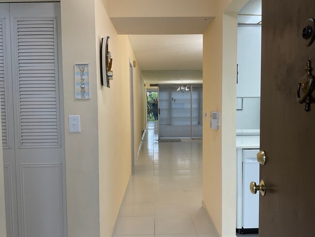 Entry - 2900 NW 47th Terrace