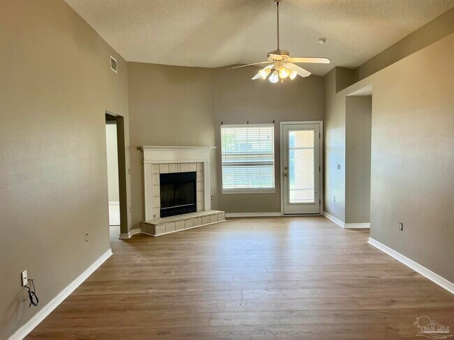 6172 Meursalt Rd Milton FL 32570 - 6172 Meursalt Rd Milton Fl Building Photo 