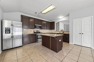 Building Photo - 3218 Spring Flower Ln