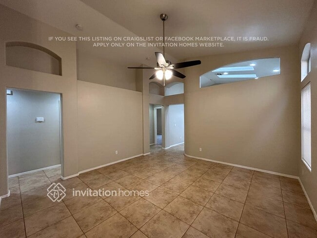 Foto del edificio - 1902 N 106th Ln