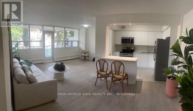 Primary Photo - 33 Erskine Ave