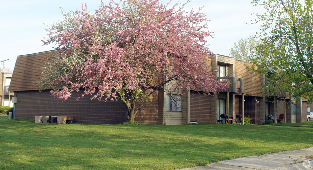 Building Photo - Hobart Apartments Bldg 2