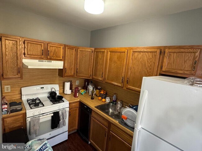 Foto del edificio - 422 W Huntingdon St