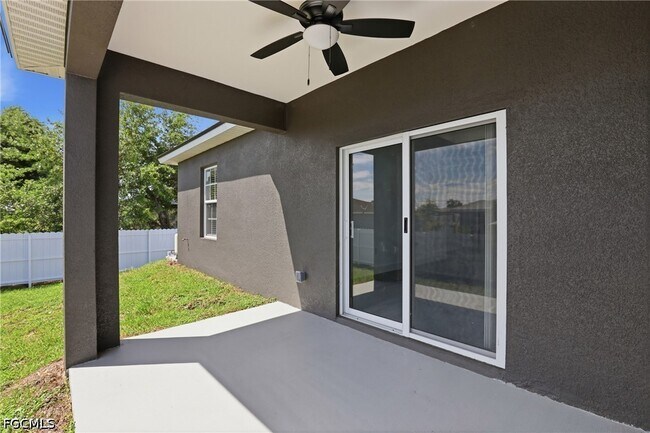 Foto del edificio - 723 Ivan Ave S