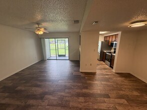 Building Photo - 184 Riverbend Dr