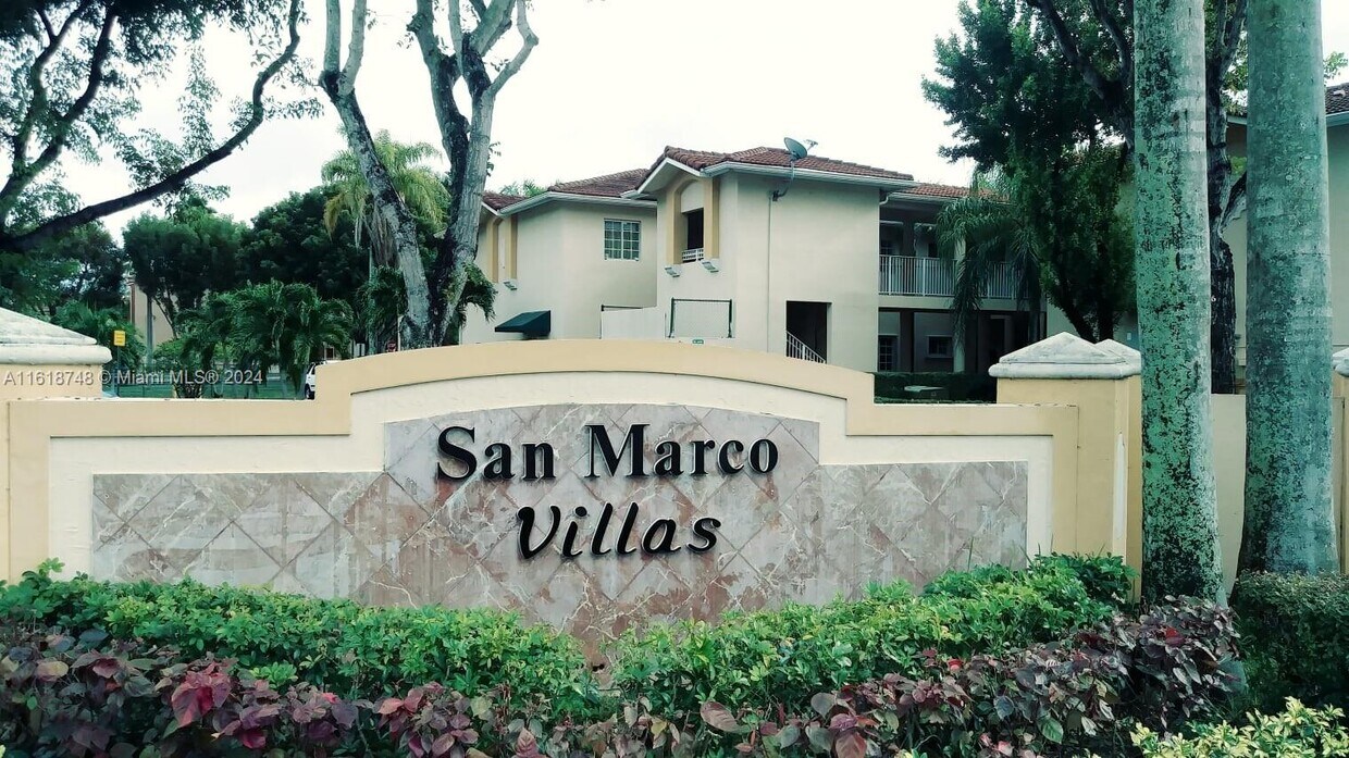Foto principal - 6900 NW 179th St