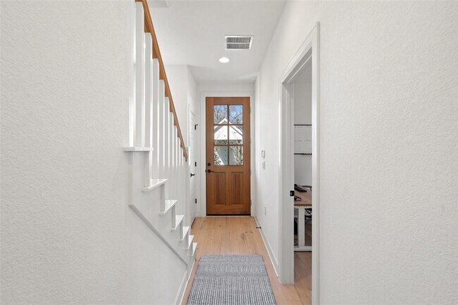 Foto del edificio - 209 Ben Howell Dr