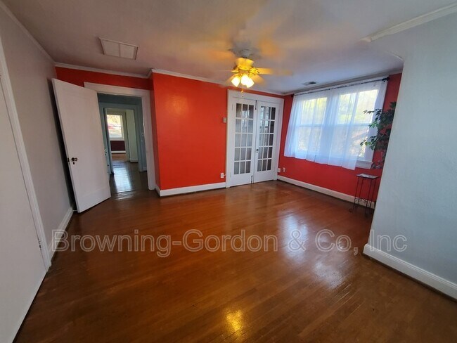 Foto del edificio - 2903 Belmont Blvd