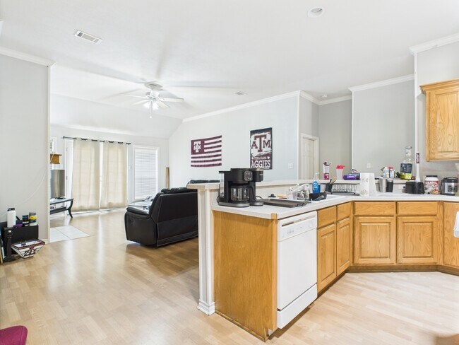 Foto del edificio - 3203 Von Trapp Ln
