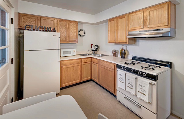 Eden Prairie Apartments - Apartments in Carpentersville, IL ...