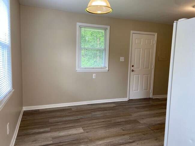 Foto del edificio - 3 Bedroom, 1 Bathroom House in Winston-Salem
