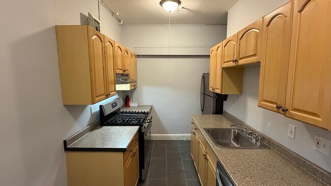 Foto del edificio - 1945 Commonwealth Ave