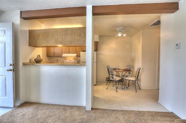 Foto del edificio - White Oak Apartments