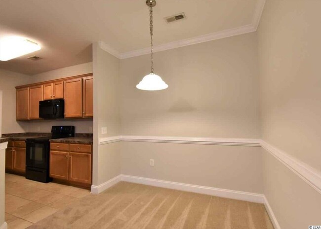 Building Photo - 2053 Silvercrest Dr