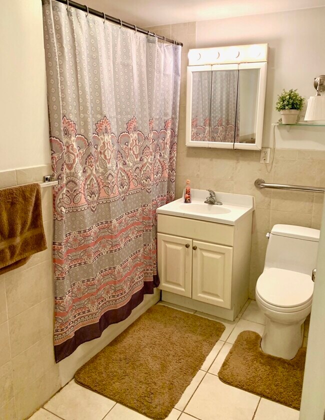 Foto del edificio - 4138 66th St