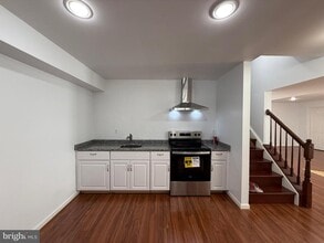 Building Photo - 16343 Boatswain Cir