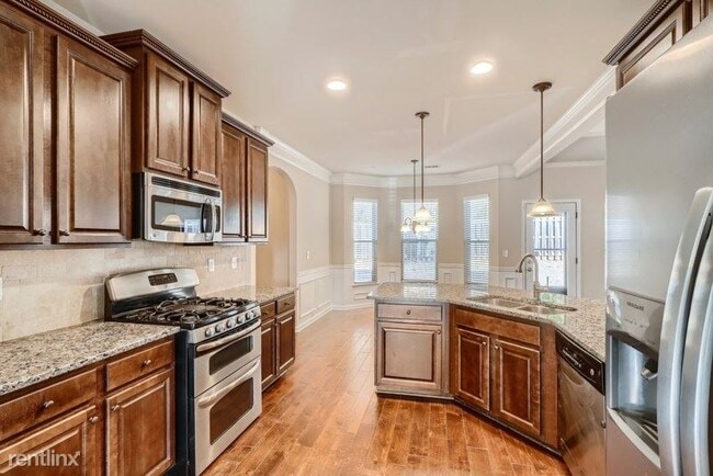 Building Photo - 5 br, 3 bath House - 1990 Walking Horse Tr...