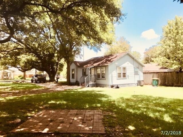 Building Photo - 2209 N Houston Ave