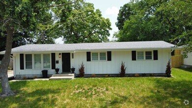 Building Photo - 2504 Andy Dr
