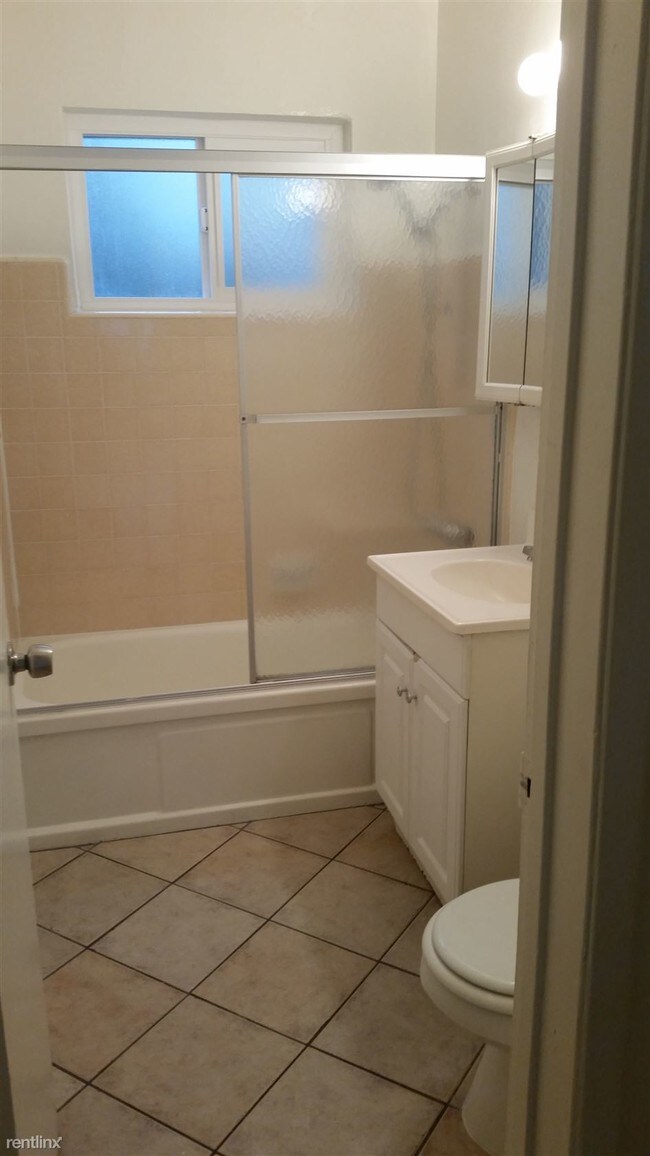 Foto del edificio - 4425 1/2 Rosebud Ln