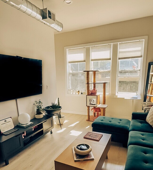 Foto del edificio - 1812 W 23rd St