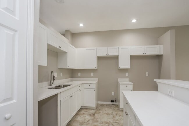 Building Photo - 12717 Bramfield Dr