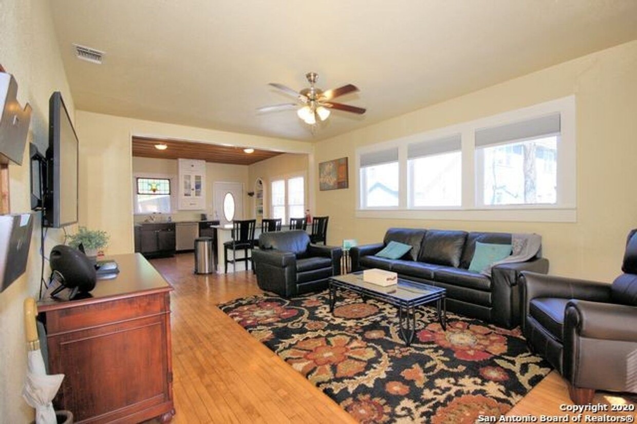 Primary Photo - 2 br, 1 bath House - 215 Wesley