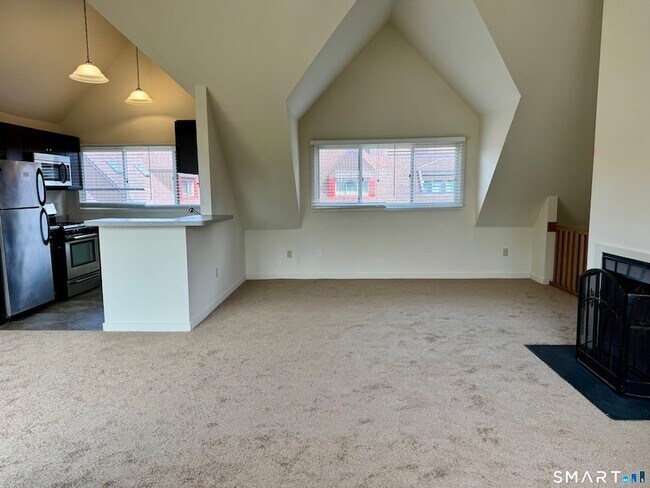 Foto del edificio - 112 Montoya Dr