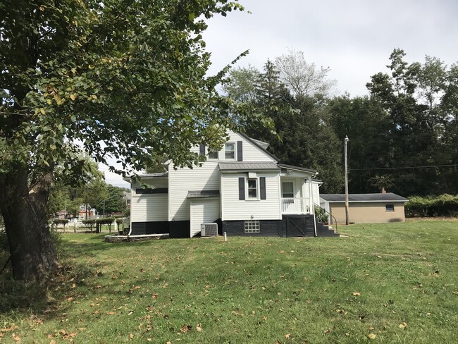 Building Photo - 252 Coolspring Jumonville Rd