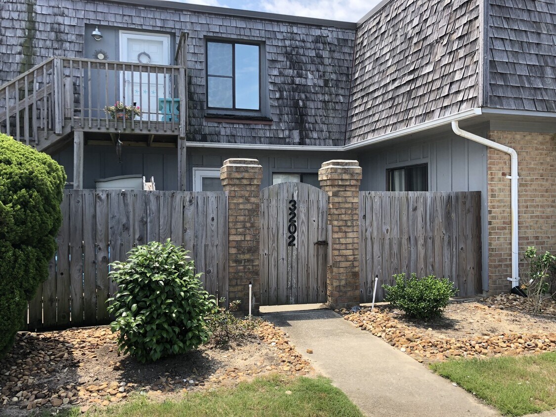 Primary Photo - Year Round Rental - Sandpiper Cay Condomin...