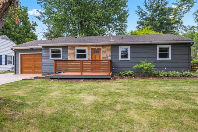 Front - 6300 Roselawn Ave