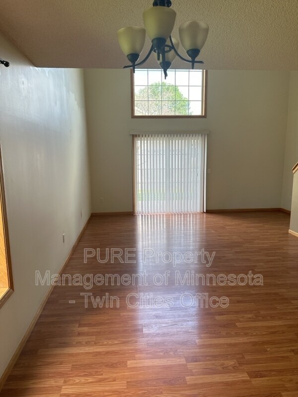 Foto del edificio - 1331 128th Ave NE