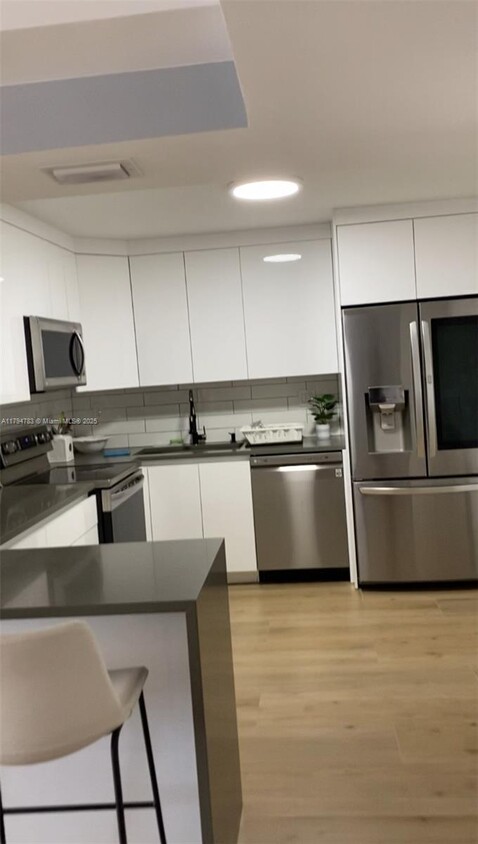 Foto principal - 251 174th St