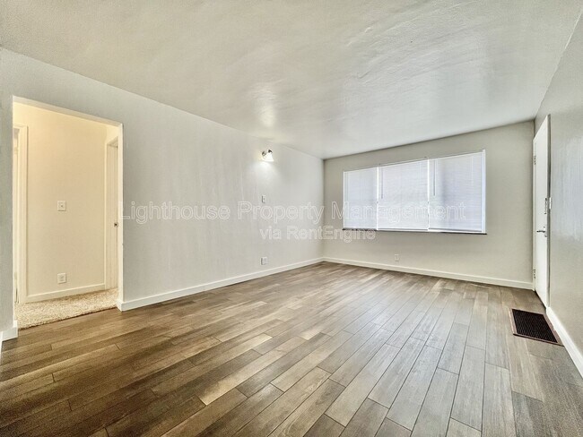 Building Photo - 1215 Ottillia St SE