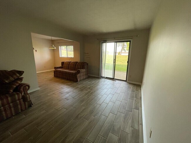Living room - 5037 Tri County View Dr