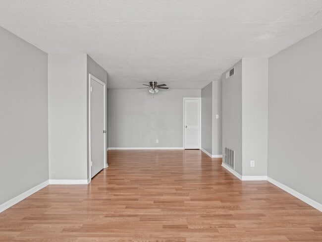 Building Photo - Blossom Wood Apartments