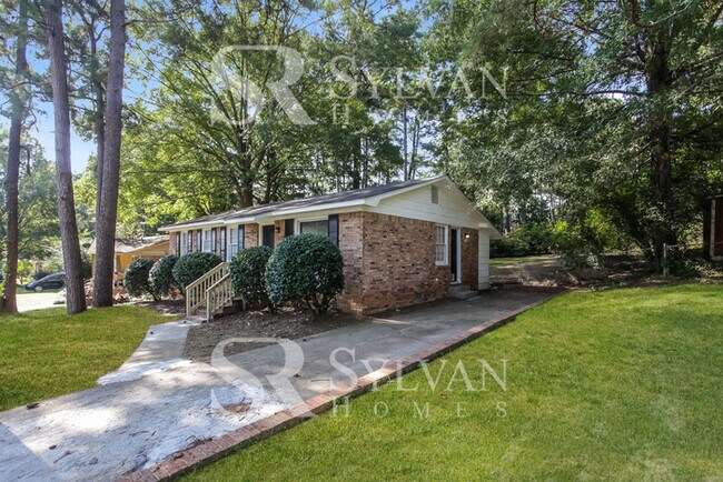 Foto del edificio - Lease today! No extra charge for contentme...