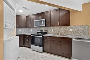 Foto del edificio - 658 Royalty Ct