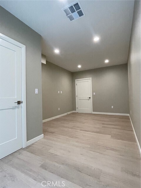 Building Photo - 4251 Live Oak Ave
