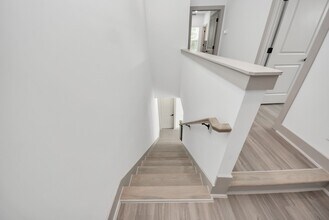 Building Photo - 5303 Kindred Gdn Ln